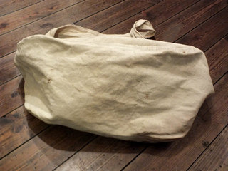 2018-02-04-Newspaperbag (3).jpg